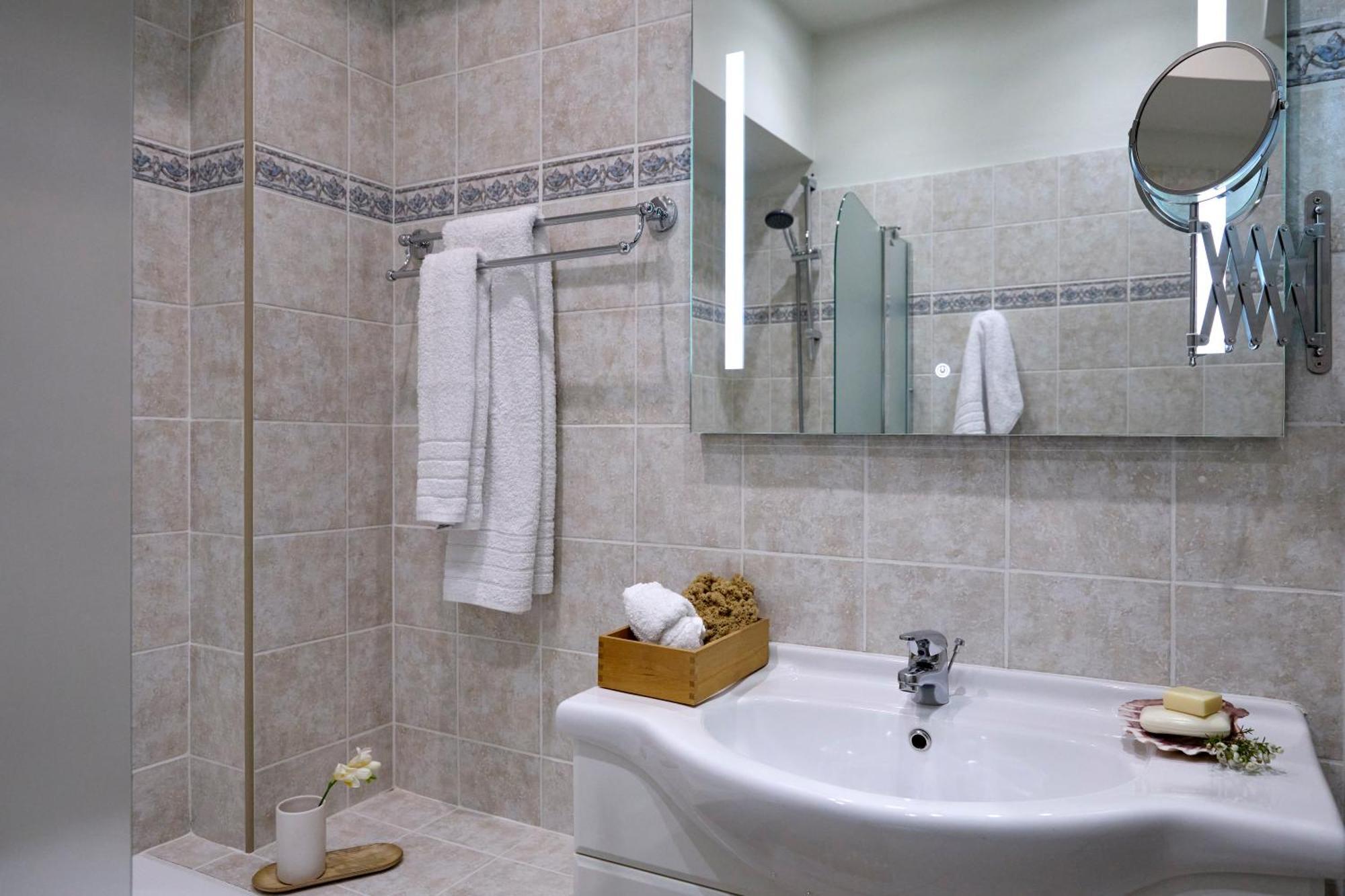 Acropolis 2bd Unique Private Entrance * Athen